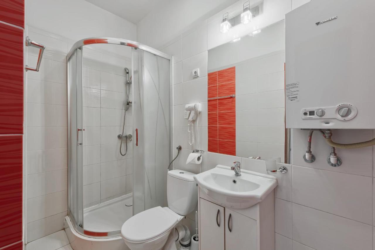 70S Guest Room Краків Екстер'єр фото