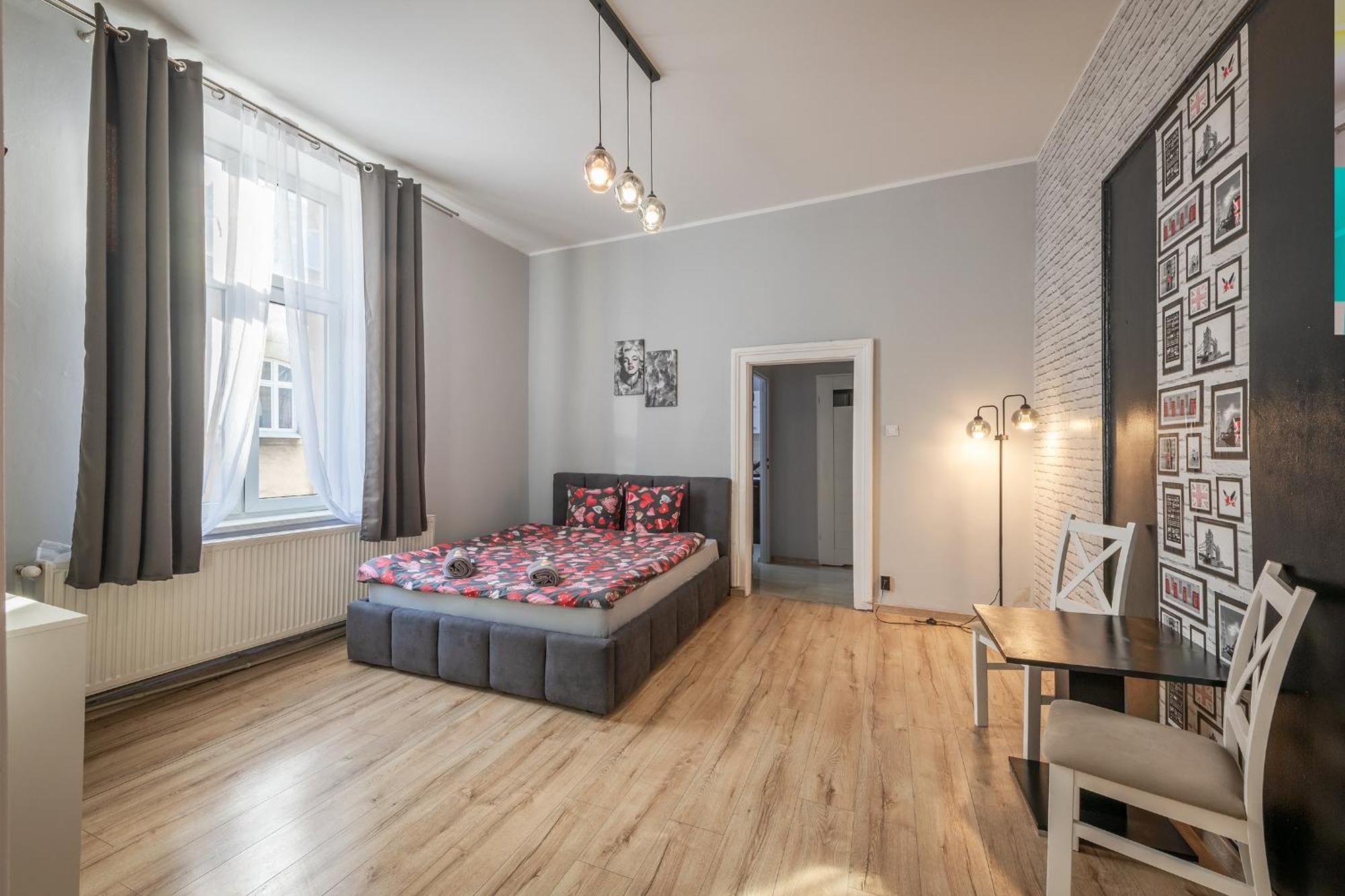 70S Guest Room Краків Екстер'єр фото