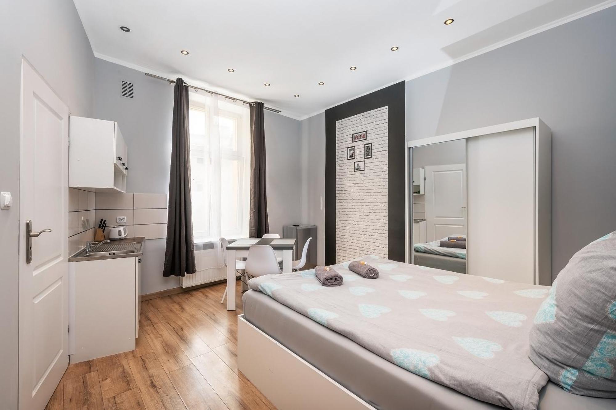 70S Guest Room Краків Екстер'єр фото