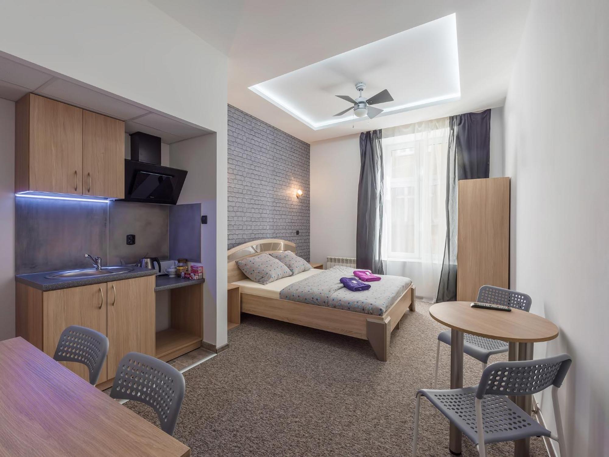 70S Guest Room Краків Екстер'єр фото