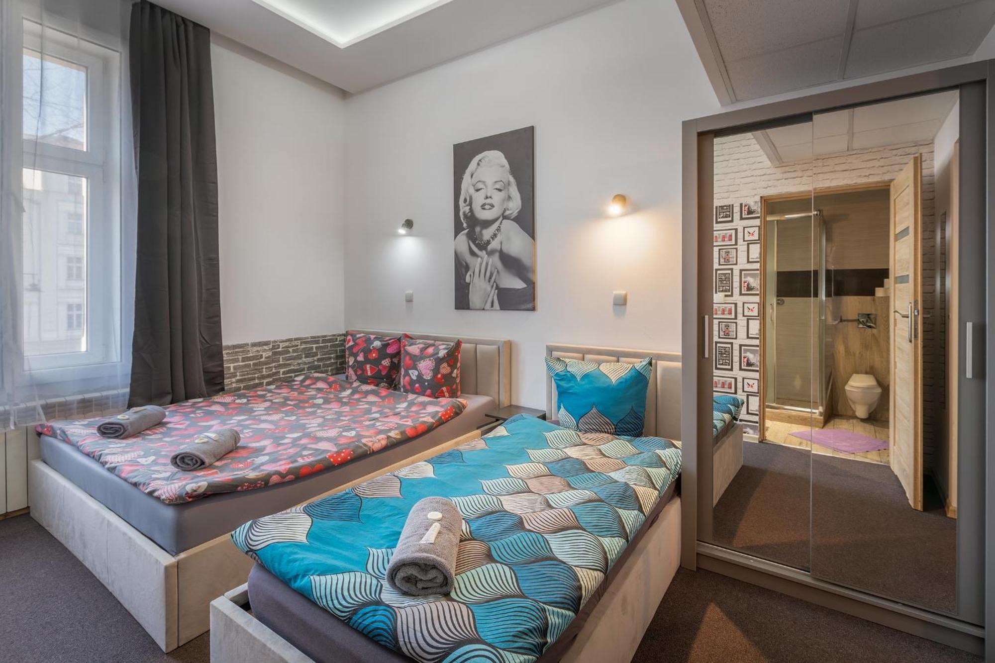 70S Guest Room Краків Екстер'єр фото